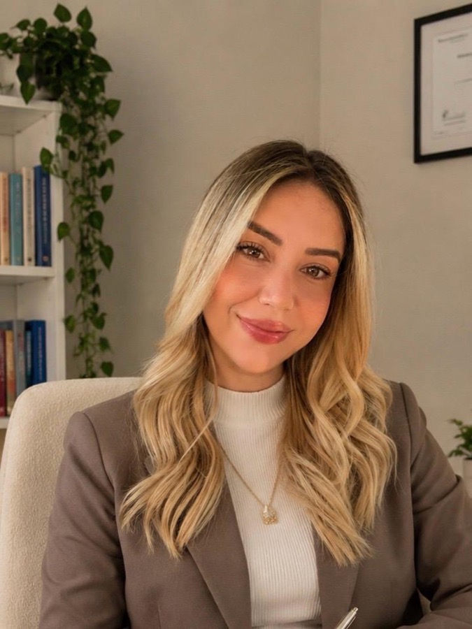 Halime Hande İZMİRLİ — Uzman Klinik Psikolog
